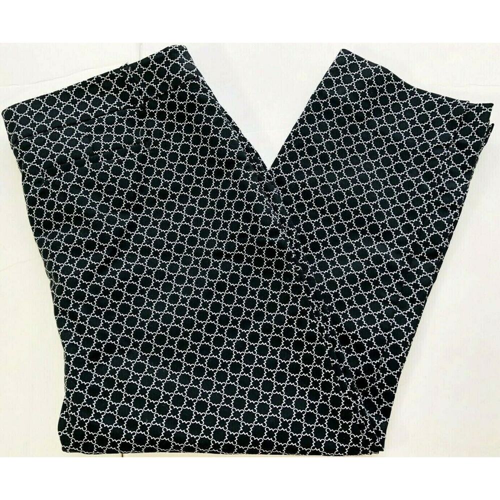 HILARY RADLEY pants size 8 black Stretch Capri 34” Waist slim leg (de18)